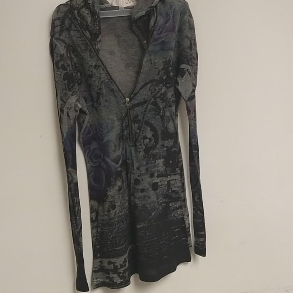 Top - Picture 3 of 3